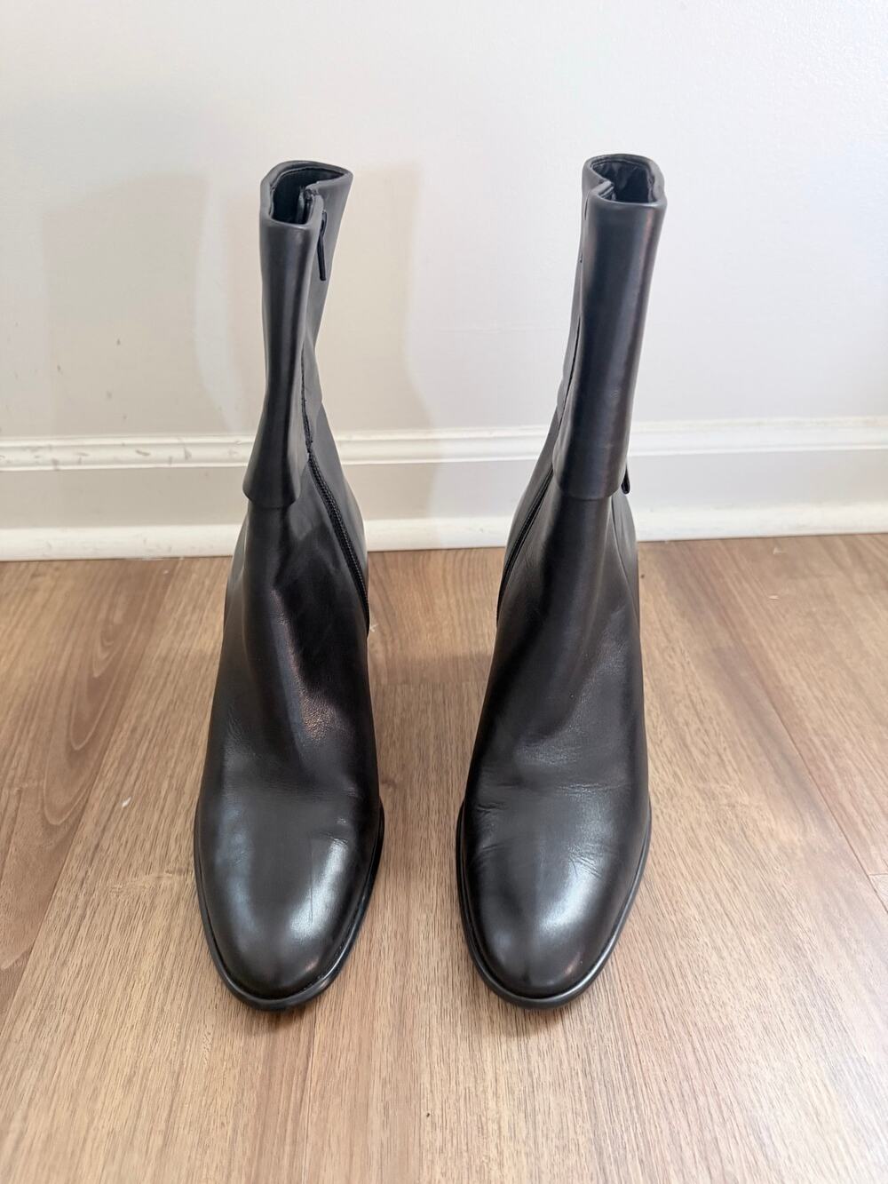 Tahari Jessica Black Mid Calf Sleek Trendy Leather Heeled Boots-Size 9.5